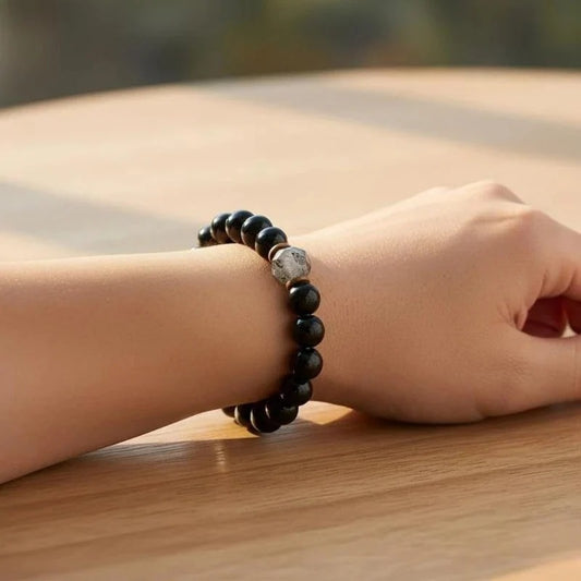 Beskyttende armbånd med obsidian og turmalin